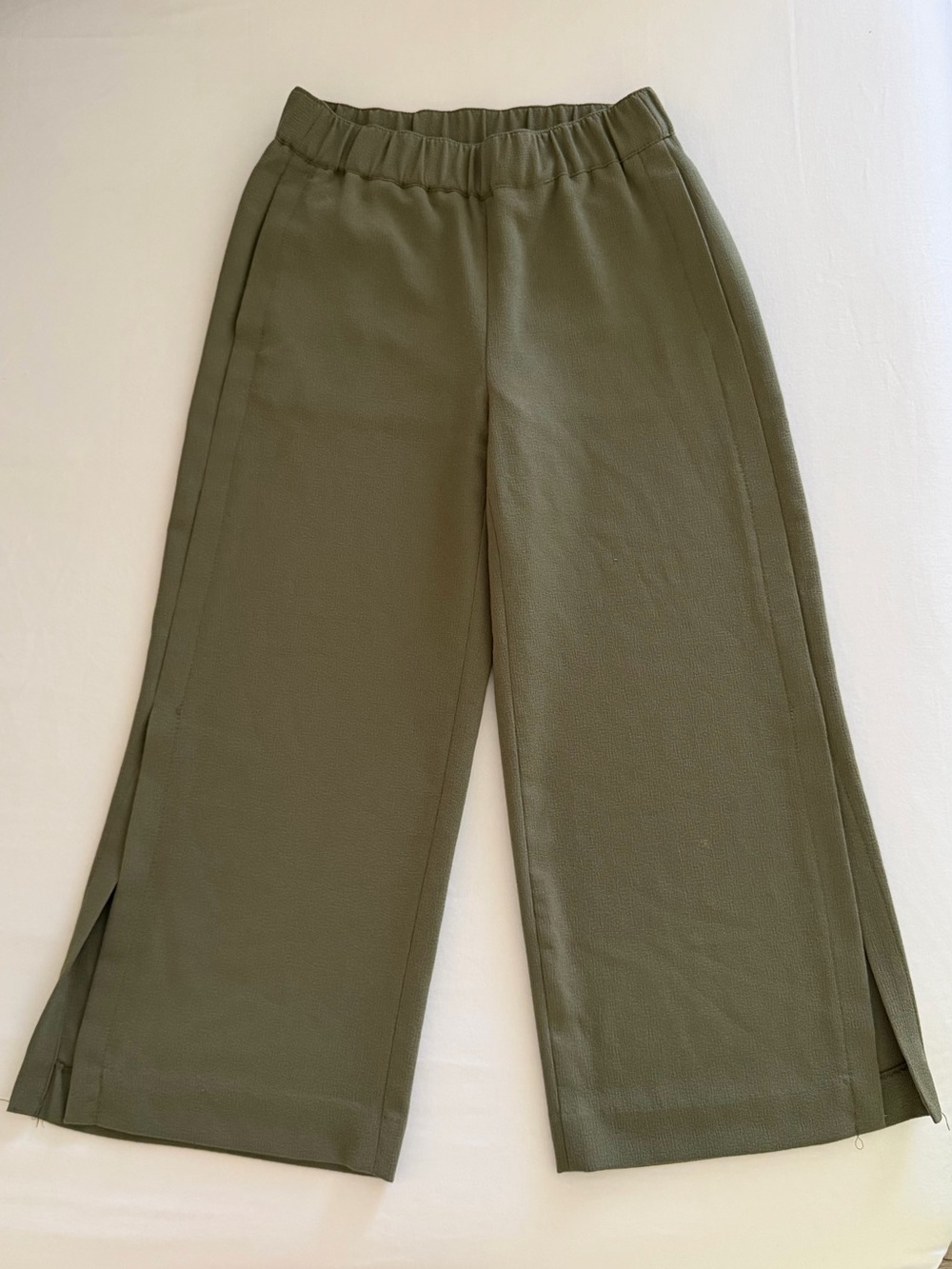 White House Black Market Elastic Waist Wide Leg Crop Pants Olive Green